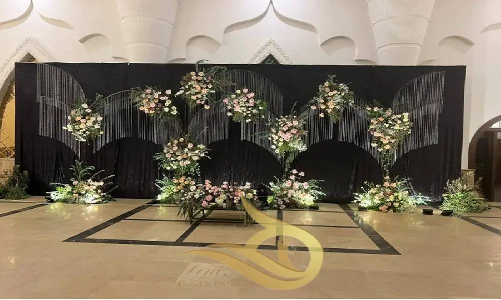 پذیرایی با غذا و نوشیدنی